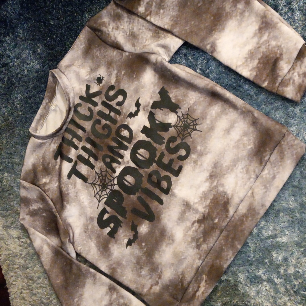 Sweatshirt - Picture 2 of 5